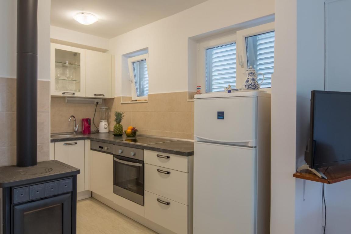 Apartment Pepica Trogir Exteriör bild