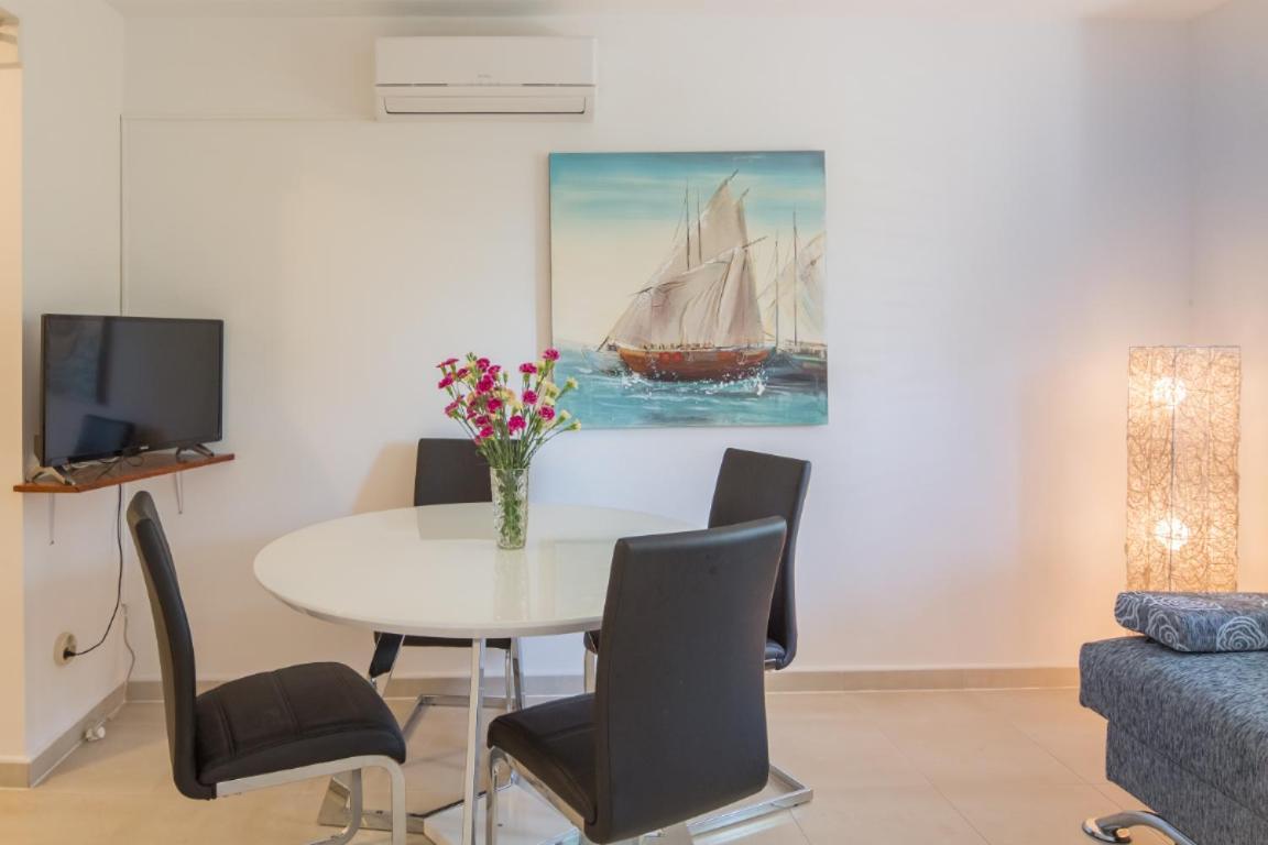 Apartment Pepica Trogir Exteriör bild