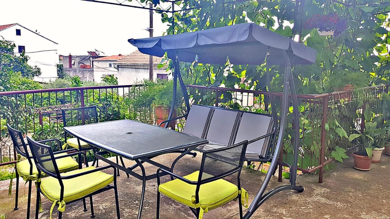 Apartment Pepica Trogir Exteriör bild